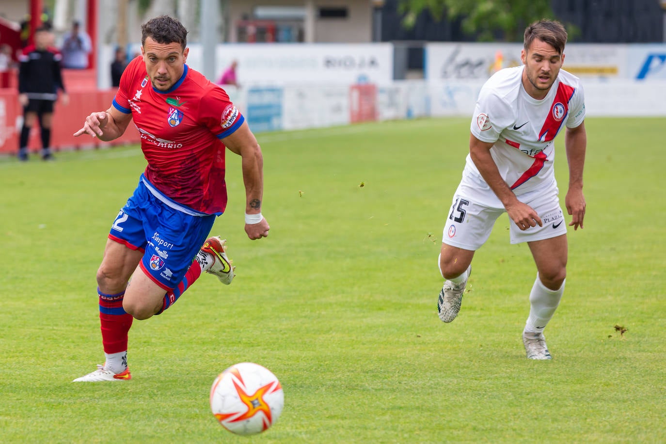 Fotos: El Calahorra cae ante el Rayo Majadahonda