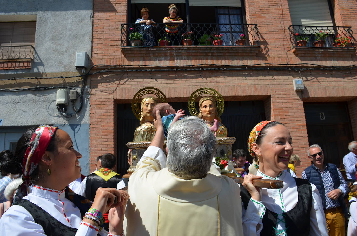 Fotos: Procesión de San Isidro en Calahorra