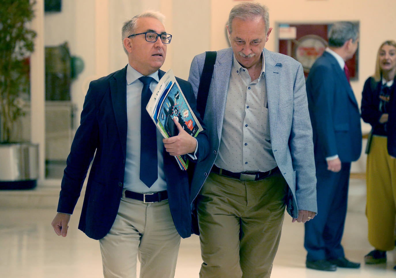 Fotos: Pleno del Parlamento de La Rioja