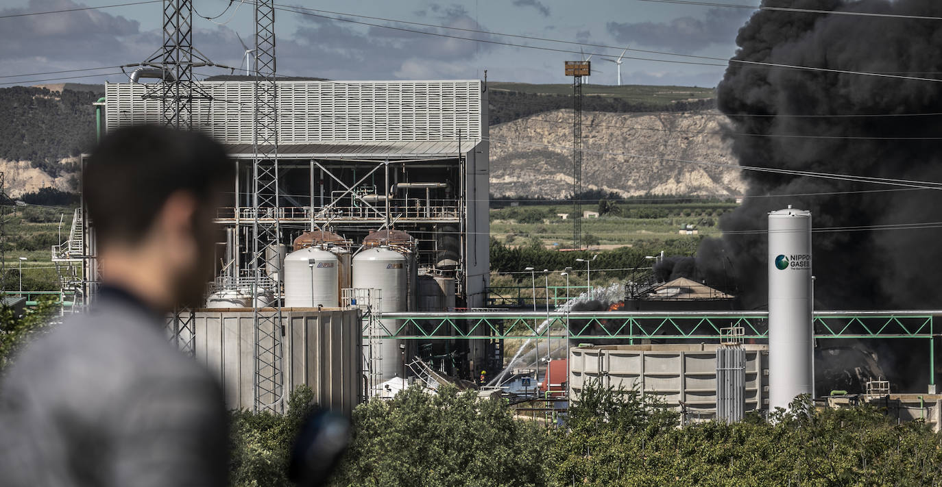 Fotos: Dos trabajadores mueren en una explosión en la planta de biodiésel de Calahorra