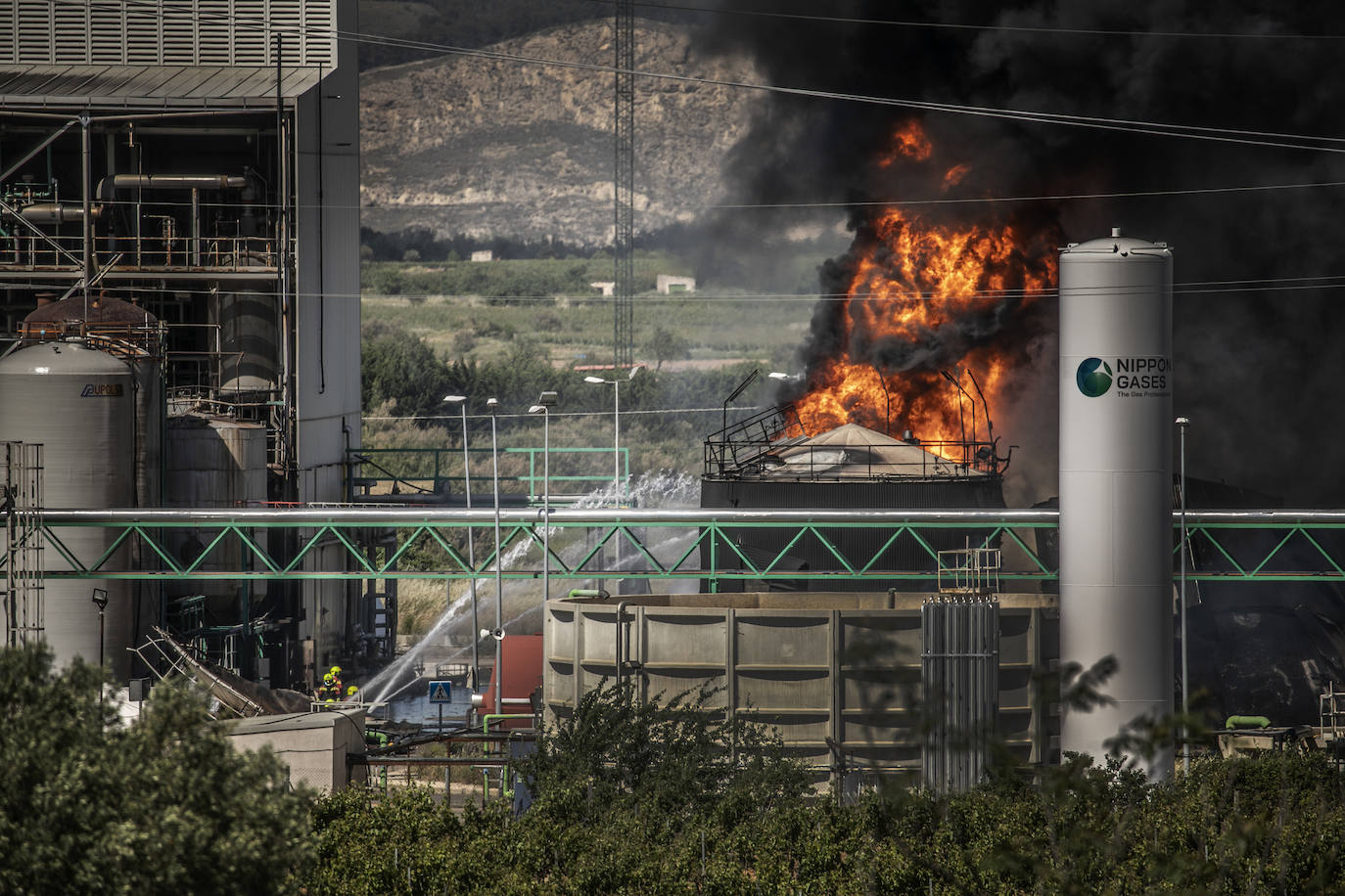 Fotos: Dos trabajadores mueren en una explosión en la planta de biodiésel de Calahorra