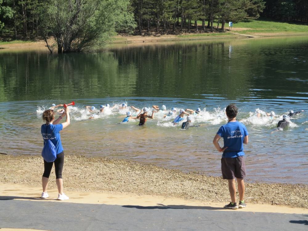 Fotos: Darío Pérez gana el triatlón Desafío El Rasillo