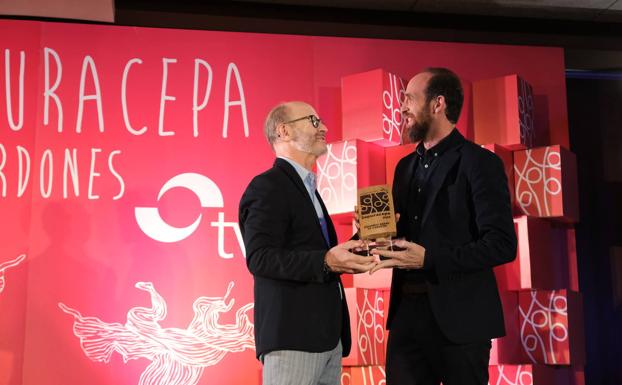 Javier Lasanta (Rioja Medios) con Eduardo Sáenz de Cabezón. 