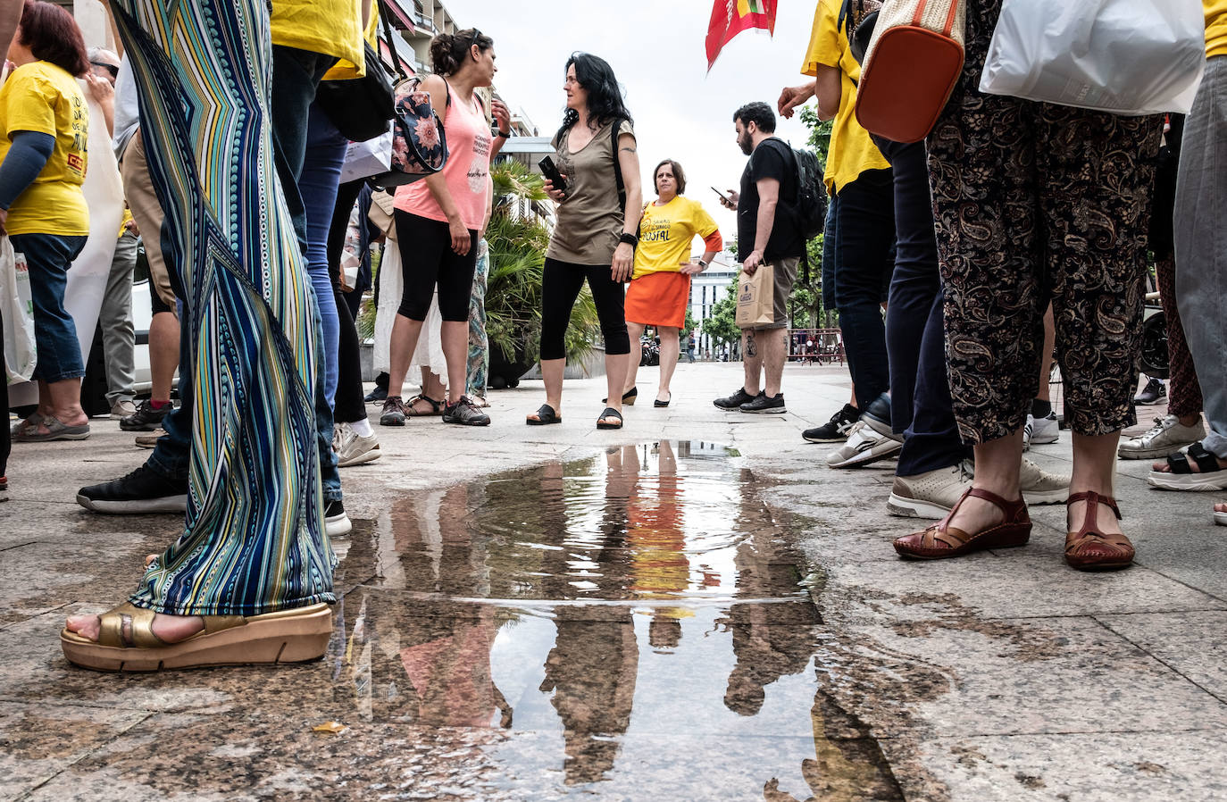 Fotos: Trabajadores de Correos, llamados a secundar la huelga en La Rioja