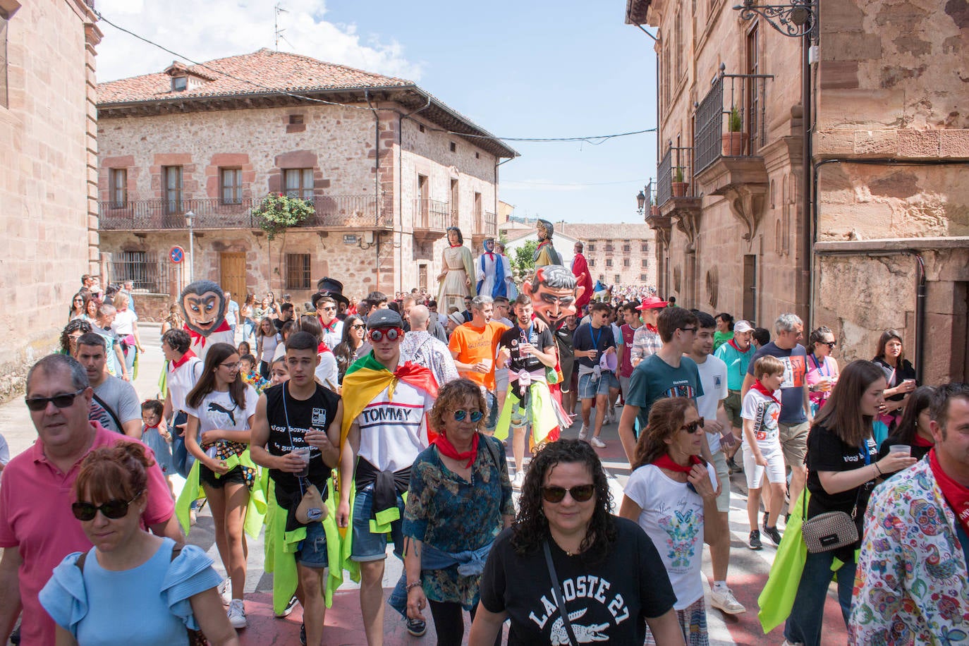 Fotos: Comienzan las fiestas de Santa Bárbara en Ezcaray