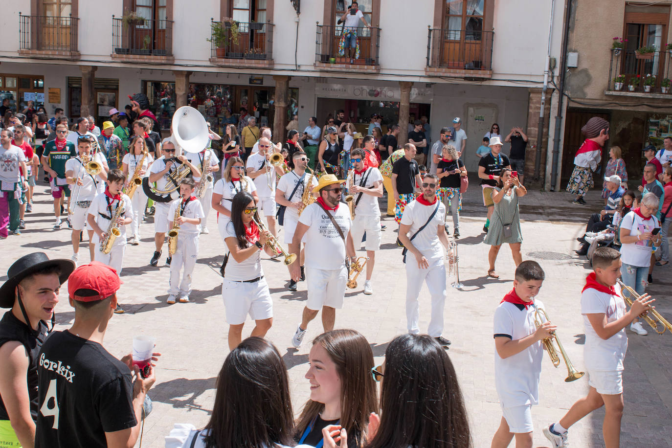 Fotos: Comienzan las fiestas de Santa Bárbara en Ezcaray