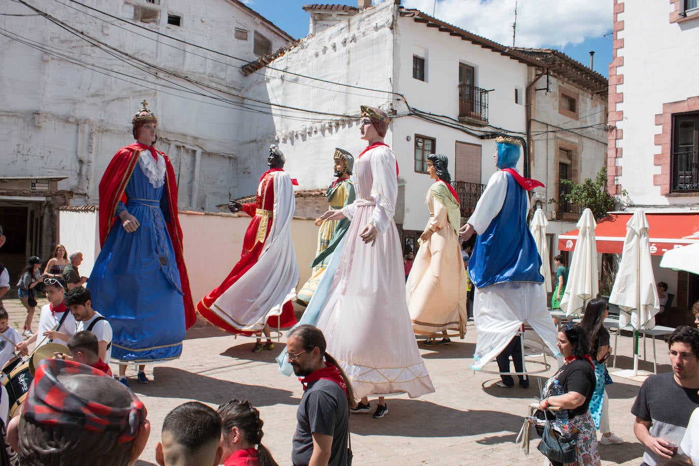 Fotos: Comienzan las fiestas de Santa Bárbara en Ezcaray