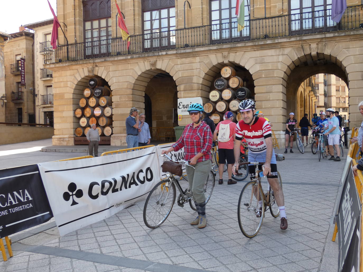 Fotos: La Eroica llena Haro de colores clásicos