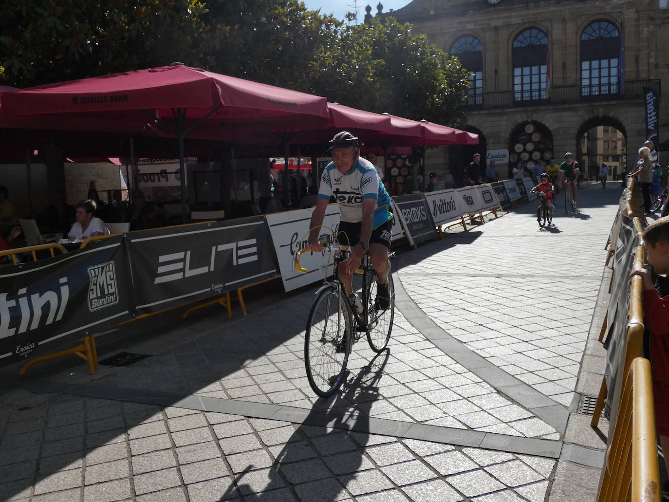 Fotos: La Eroica llena Haro de colores clásicos