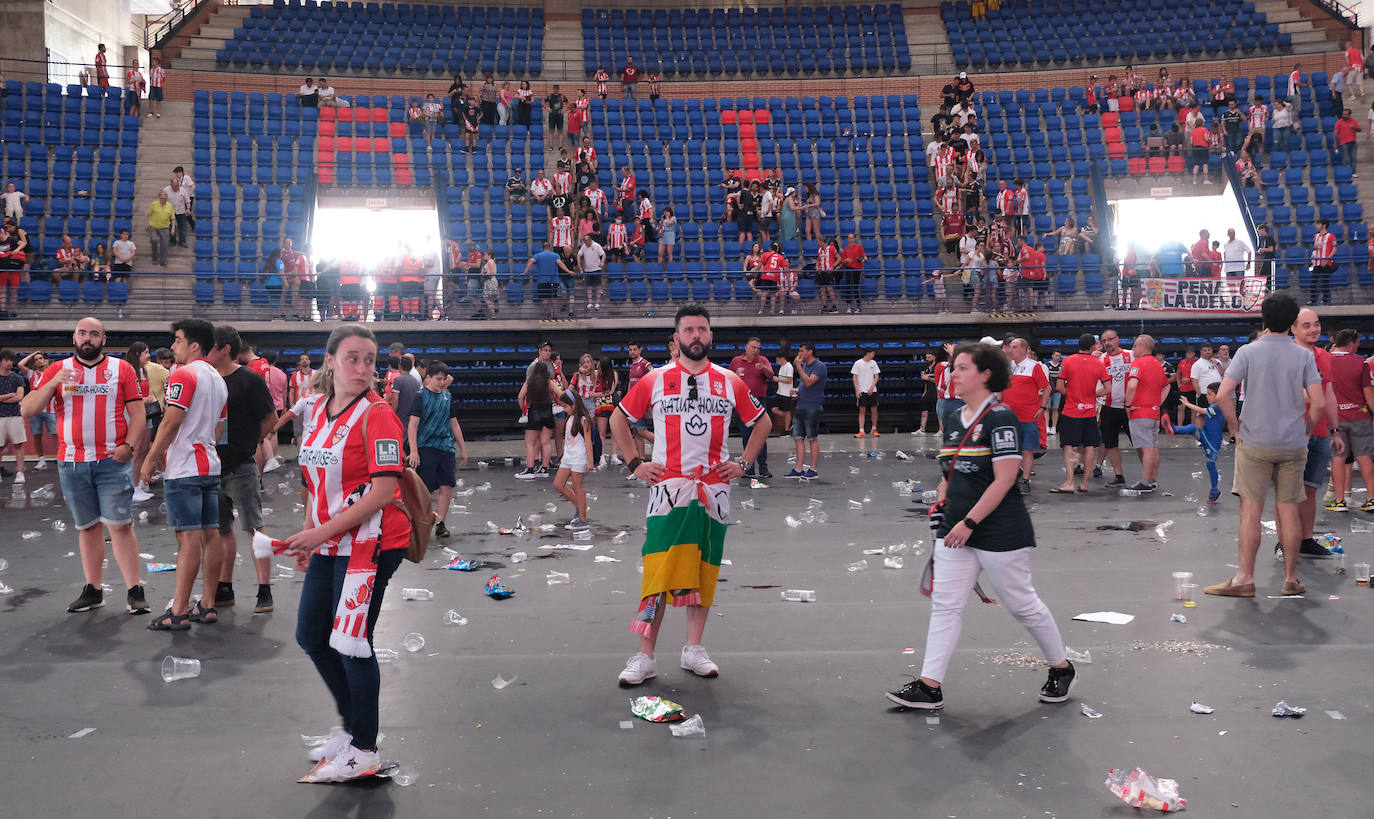 Fotos: Así se vivió el partido Villarreal B- UD Logroñés en el Palacio de los Deportes