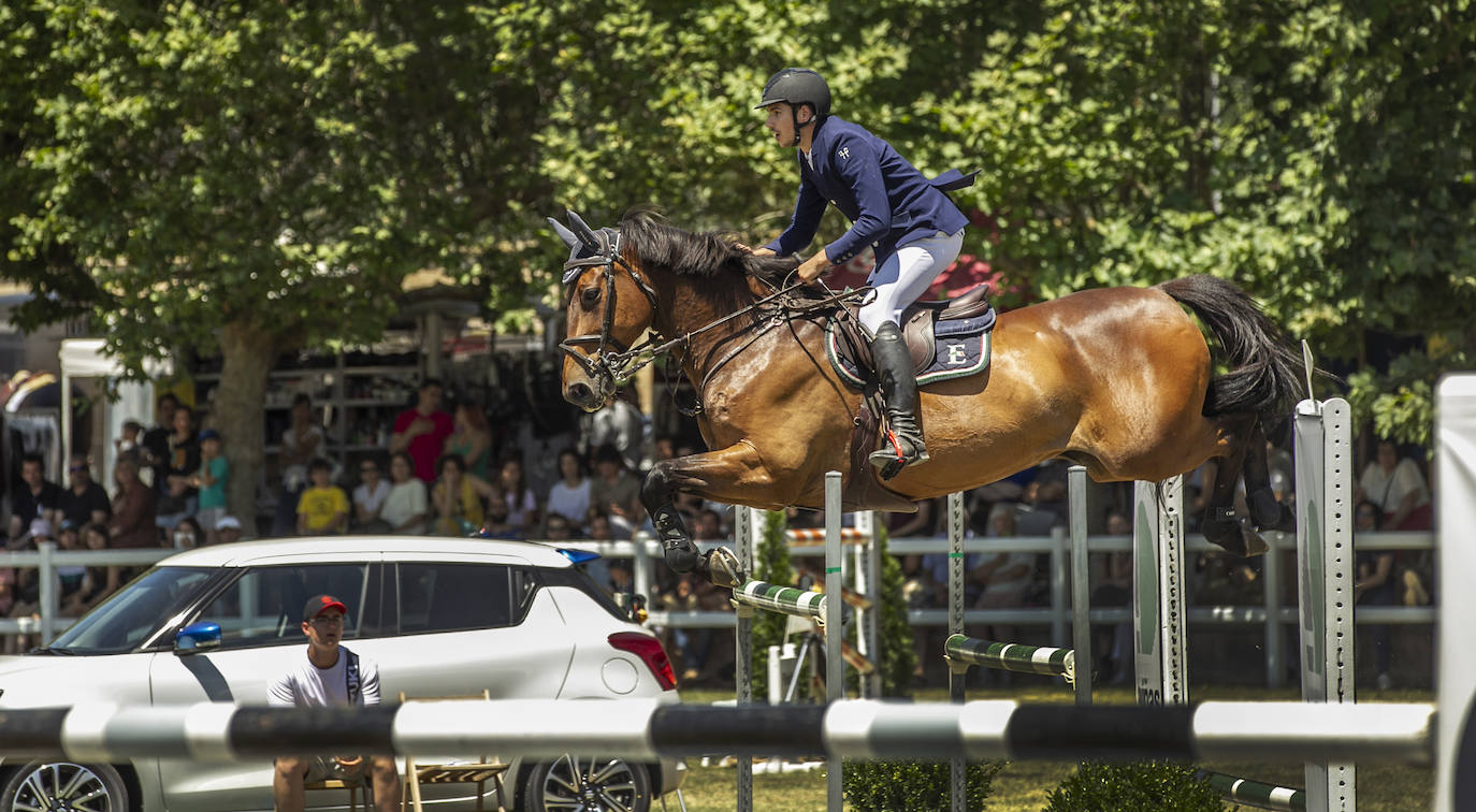 Fotos: González de Zárate vence en el Concurso de Saltos de Logroño