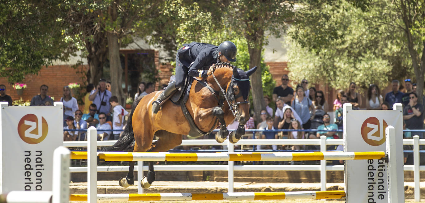 Fotos: González de Zárate vence en el Concurso de Saltos de Logroño