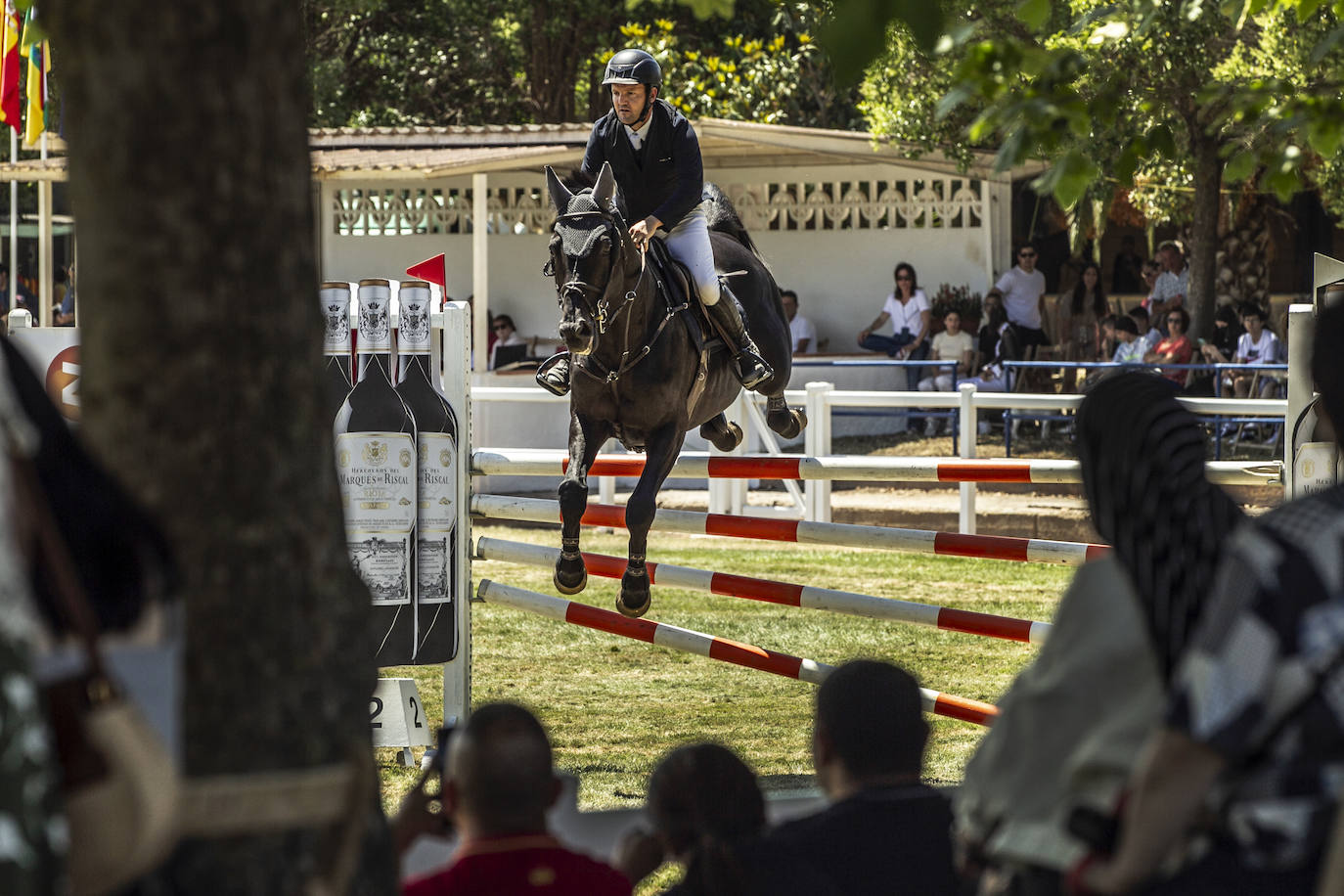 Fotos: González de Zárate vence en el Concurso de Saltos de Logroño