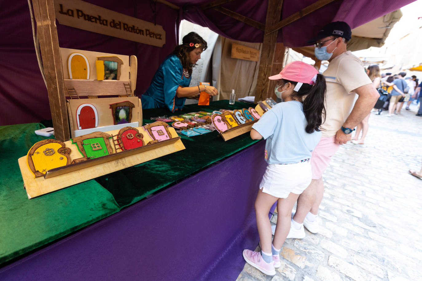 Fotos: Inauguración del campamento francés y del mercado renacentista de San Bernabé