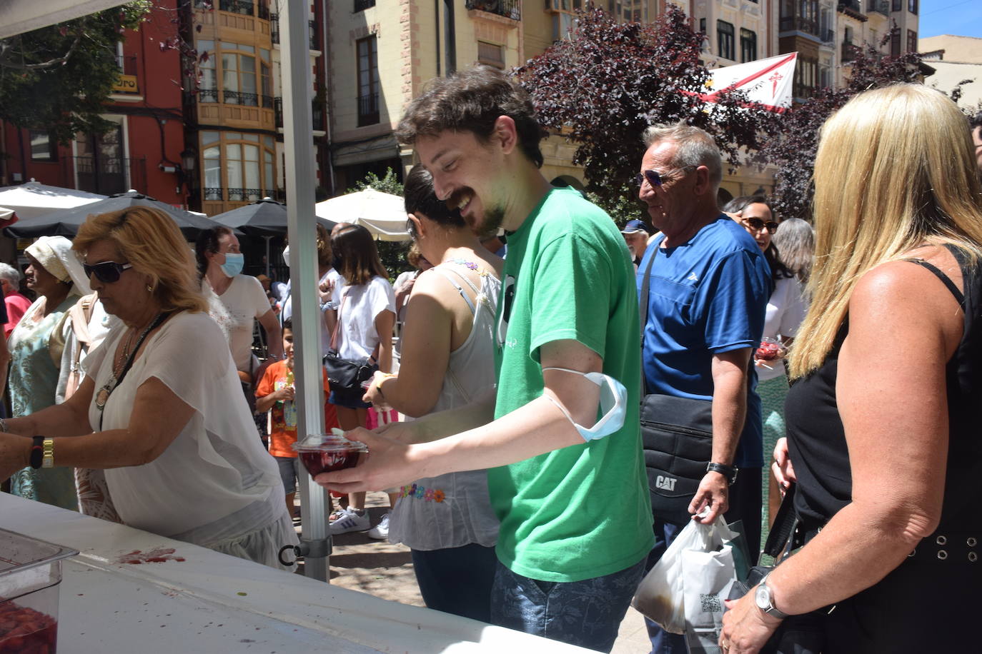 Organiza la Cofradía Logroñesa de San Bernabé.