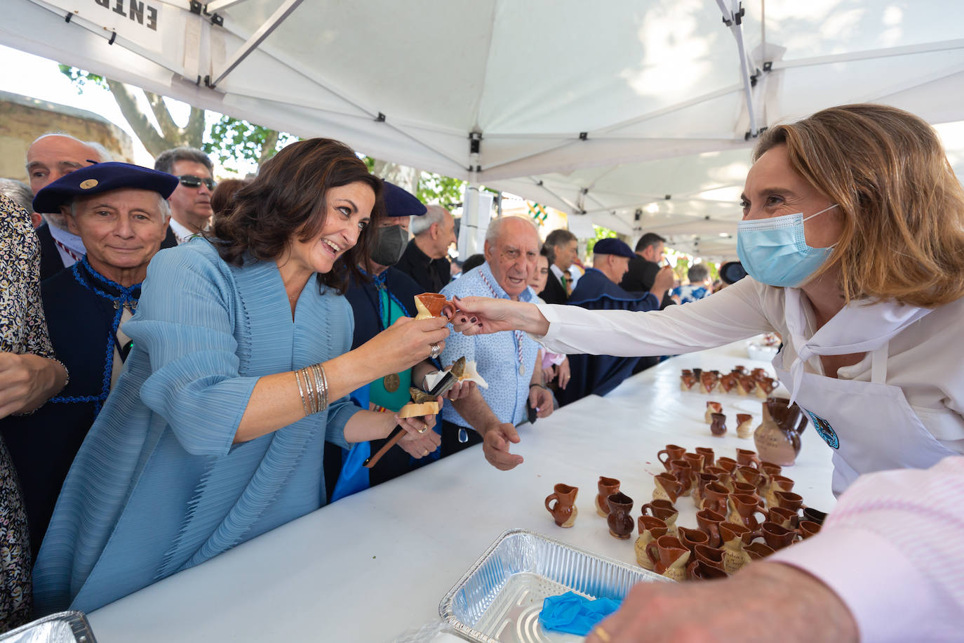 Fotos: Los ecos de la pandemia marcan los tradicionales banderazos de San Bernabé