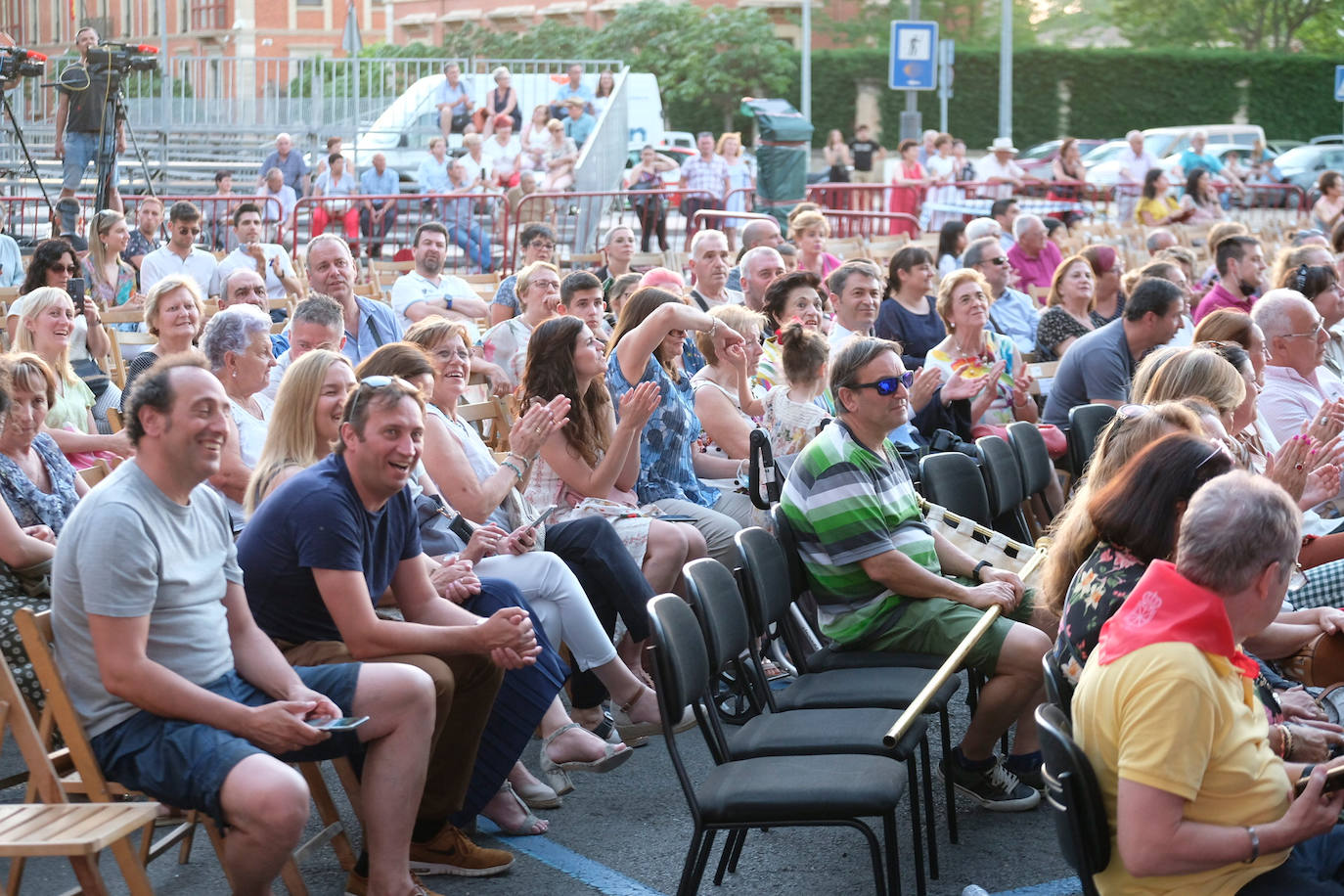 Fotos: Ofrenda floral por San Bernabé