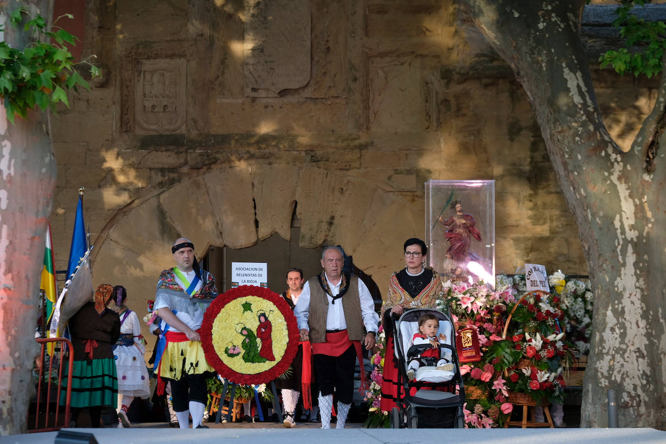 Fotos: Ofrenda floral por San Bernabé