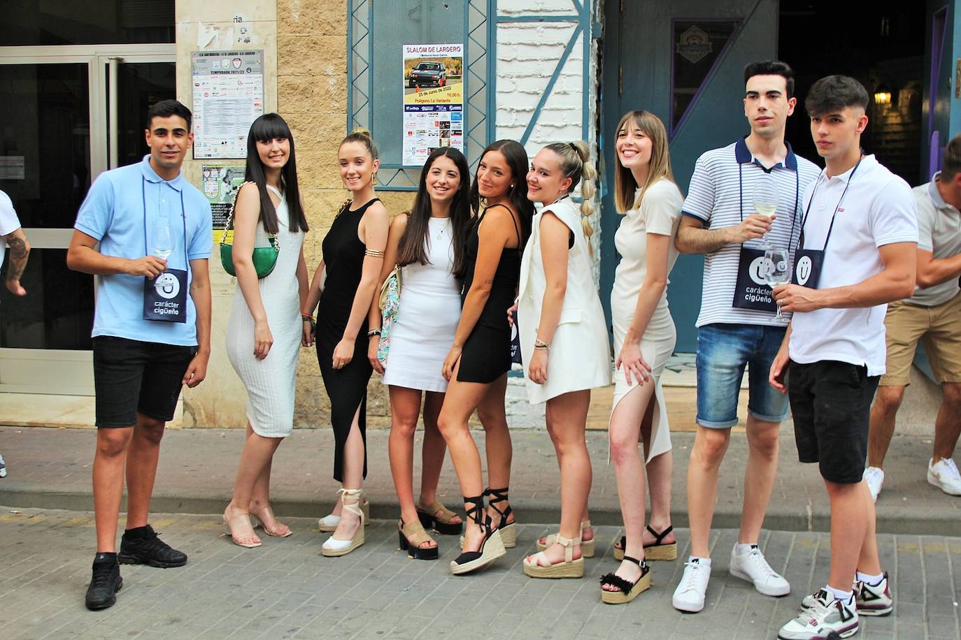 Fotos: La VII Cita con el Vino llena el centro de Lardero