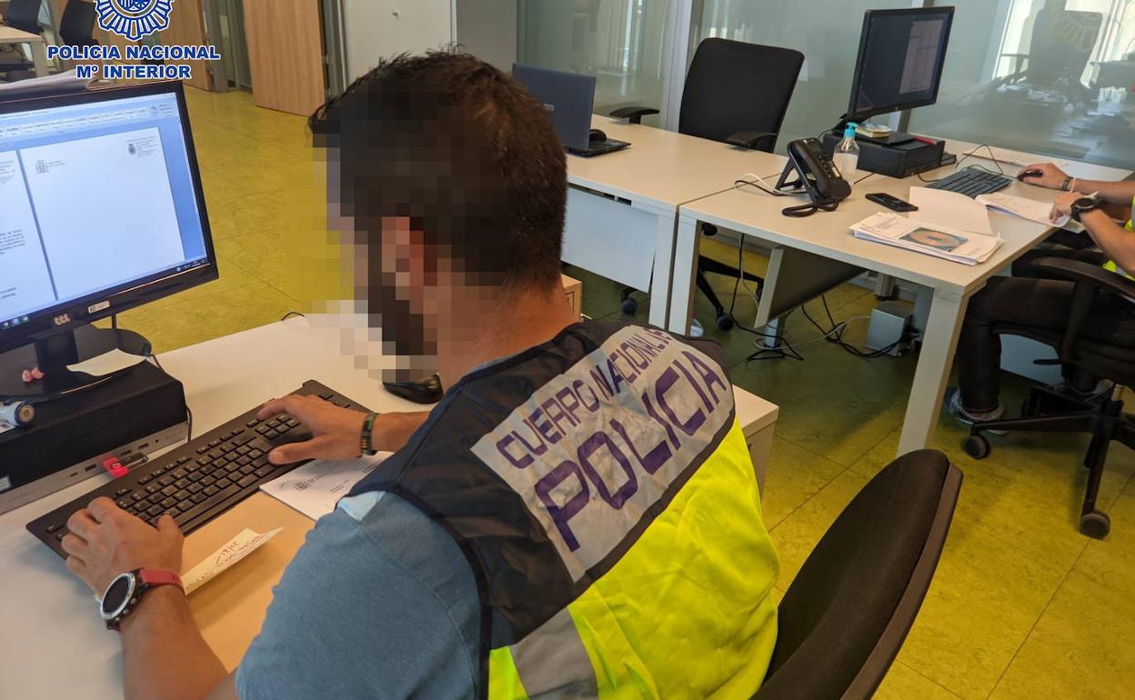 Detenido un joven de 15 años por apuñalar a un hombre que acarició a su perro