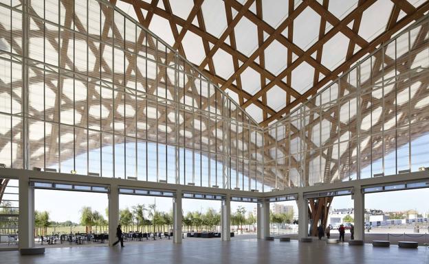 Imagen principal - Algunas de las obras de Shigeru Ban. 