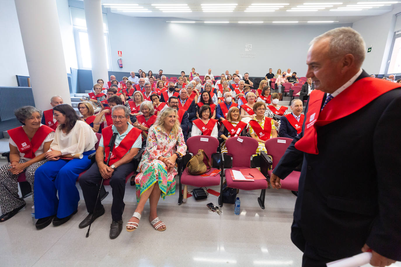 Fotos: Graduación de los alumnos de la promoción 2018-2022 de la Universidad de la Experiencia de la UR