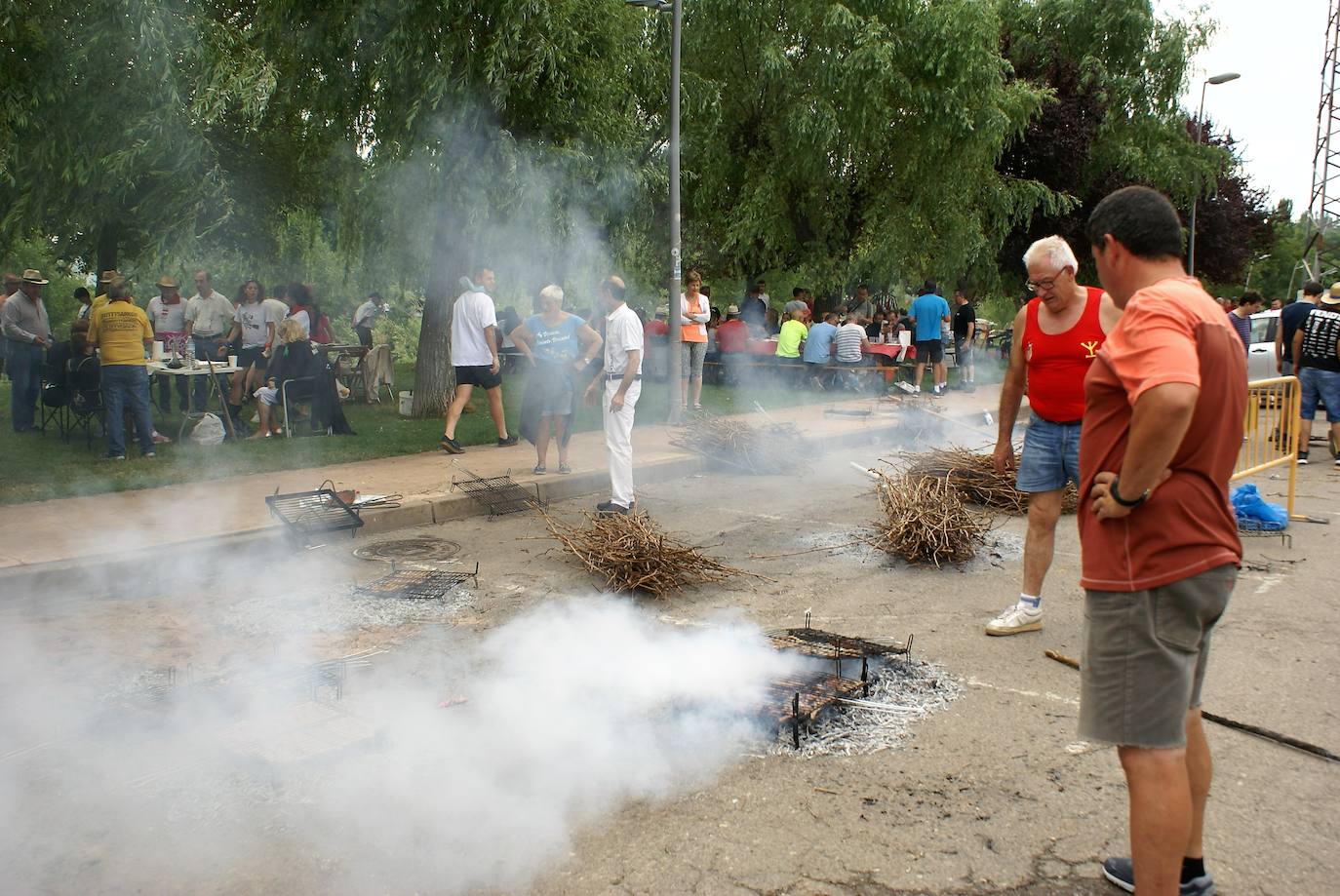 Fotos: Viernes de vueltas y almuerzos en las fiestas de Nájera