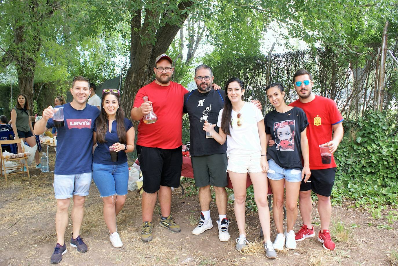 Fotos: Viernes de vueltas y almuerzos en las fiestas de Nájera