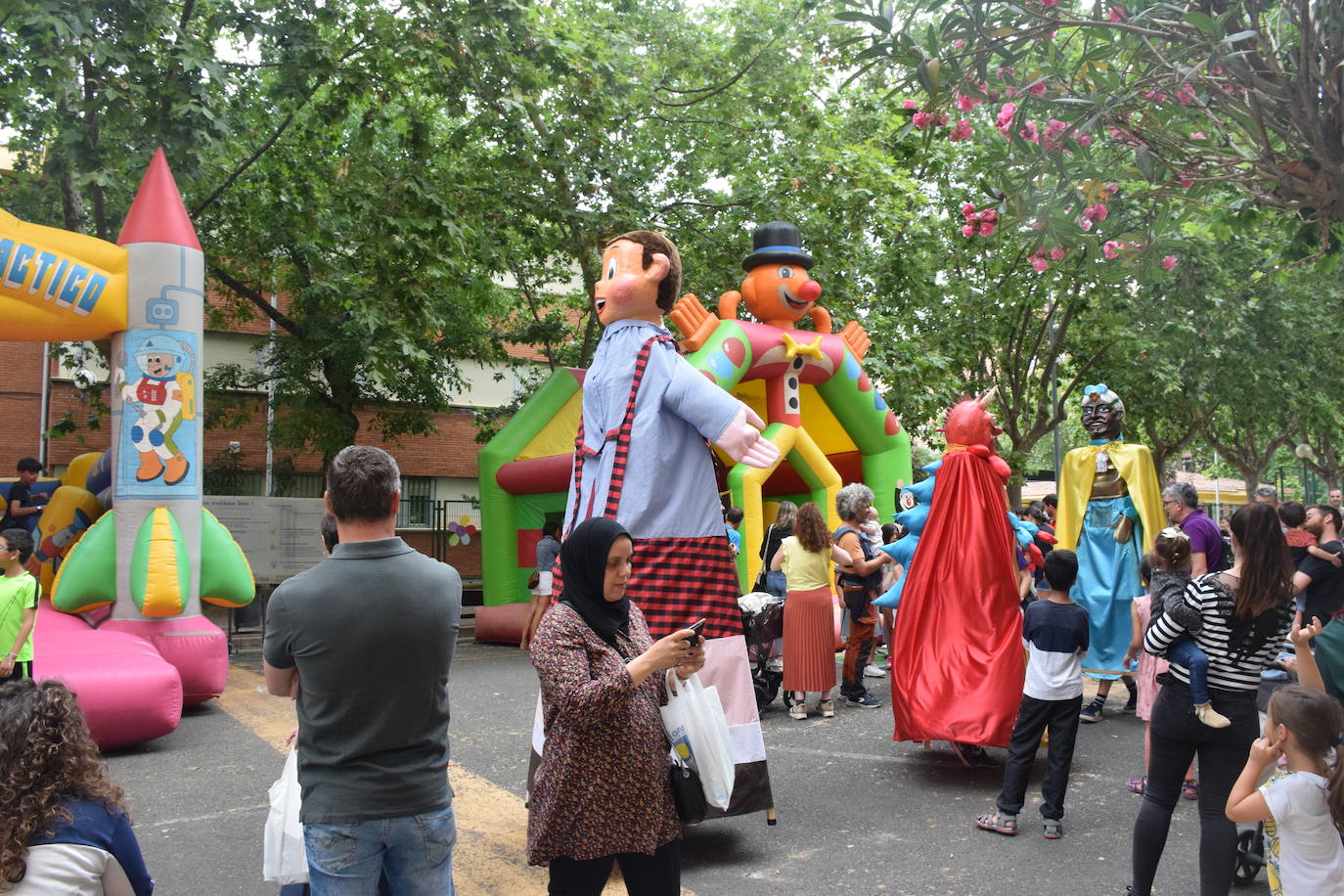 Fotos: El barrio logroñés de Madre de Dios disfruta de sus fiestas dos años después