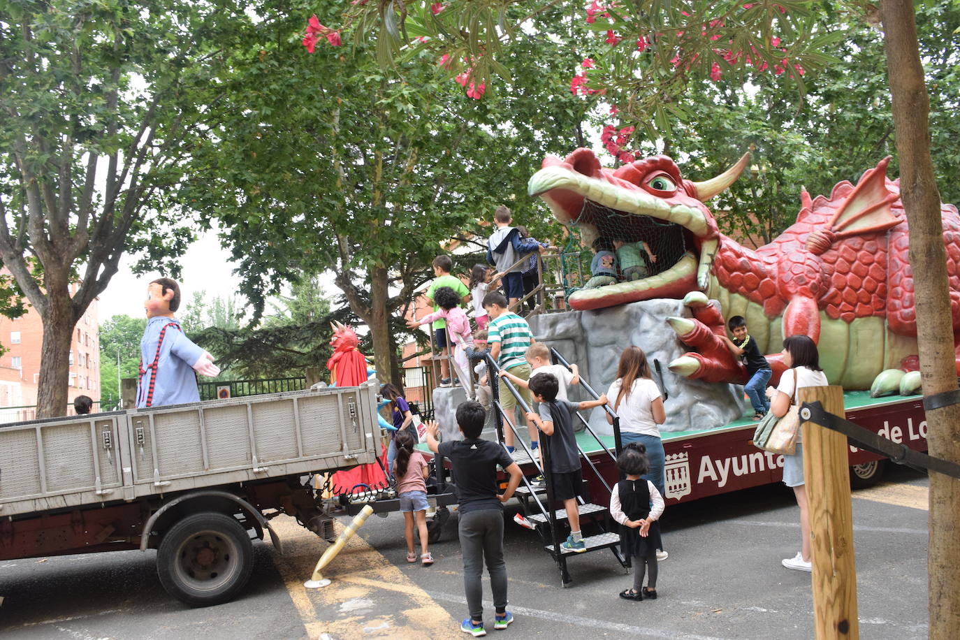 Fotos: El barrio logroñés de Madre de Dios disfruta de sus fiestas dos años después