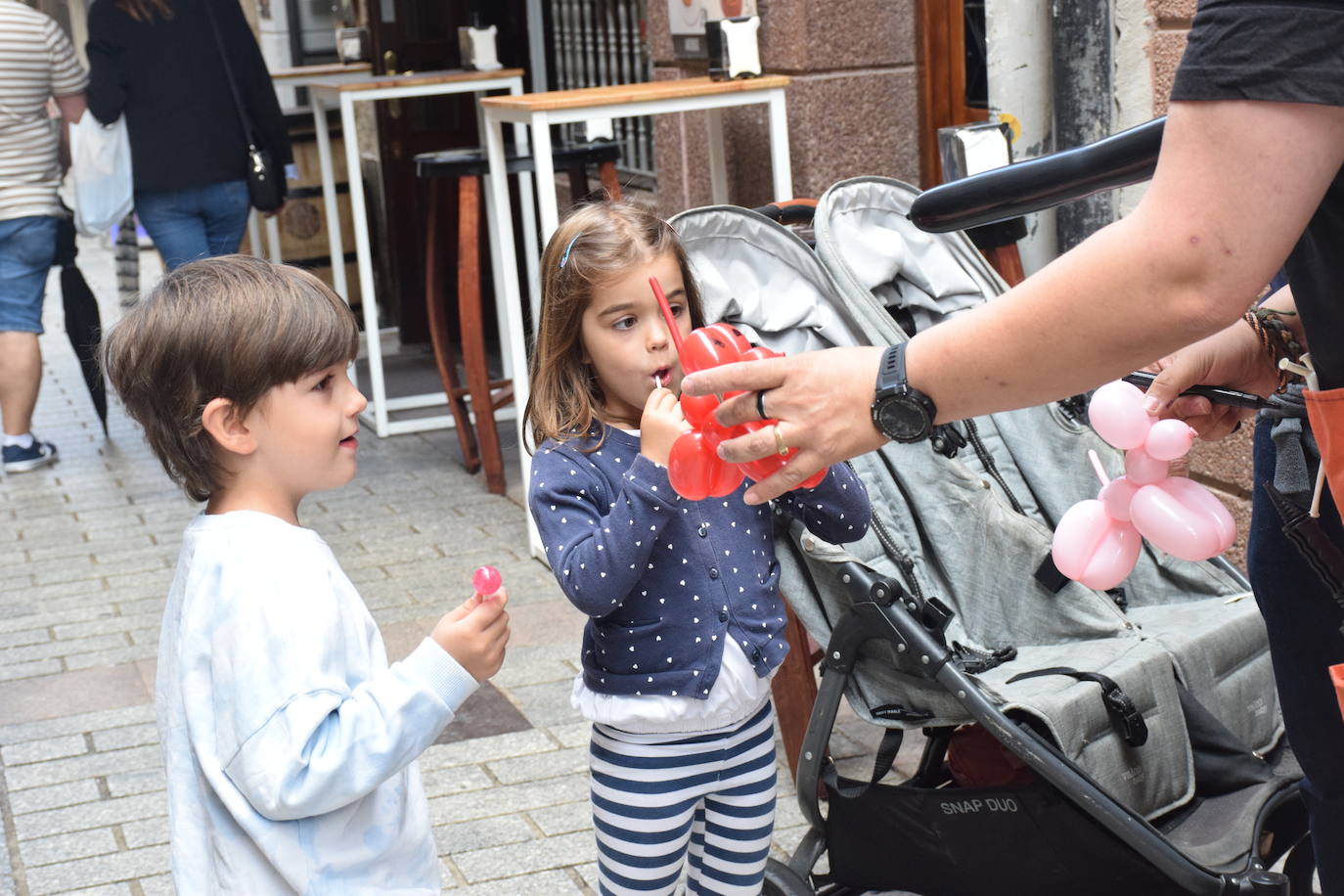 Fotos: Sábado de fiesta en la calle San Juan