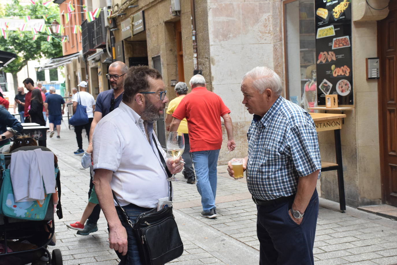 Fotos: Sábado de fiesta en la calle San Juan