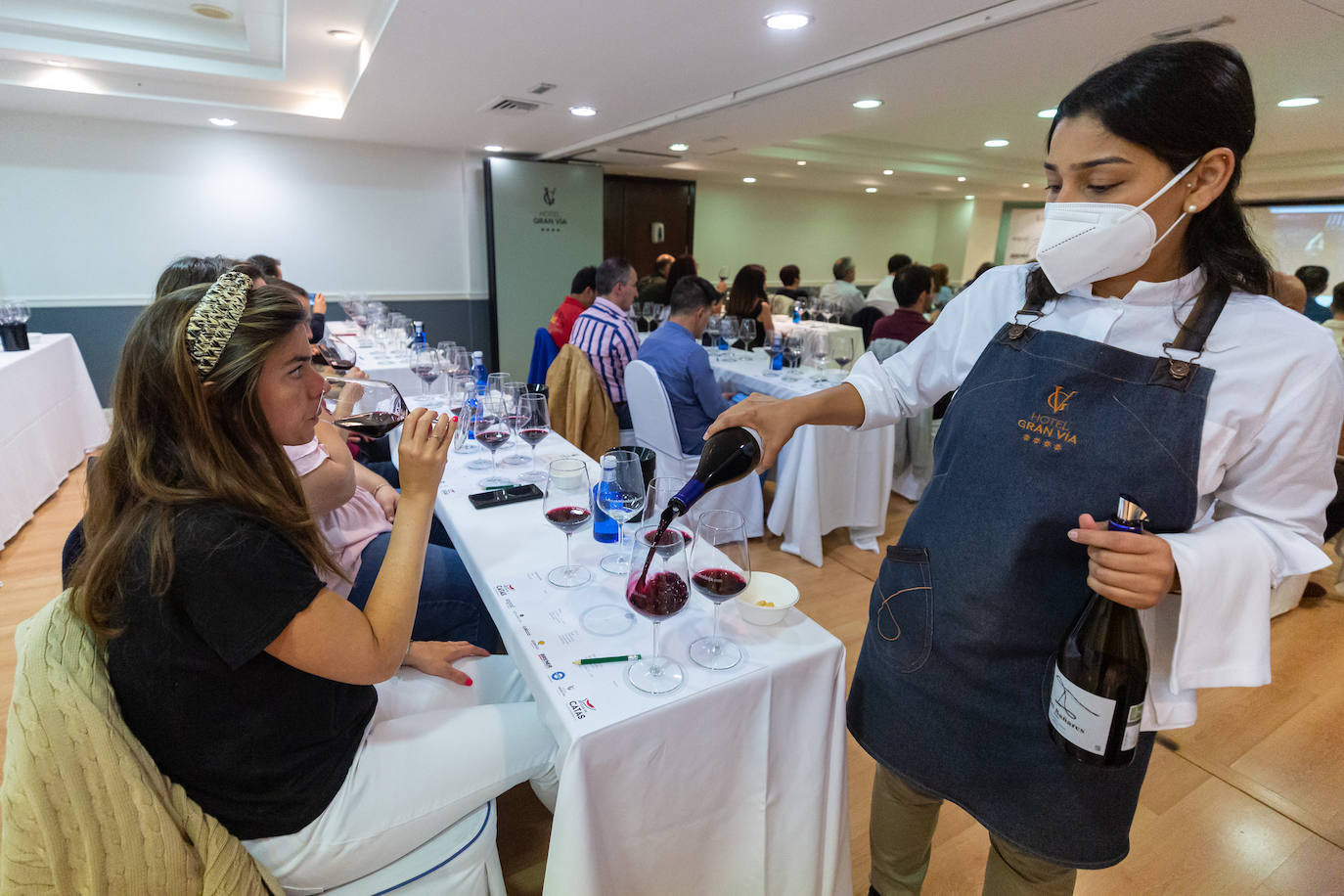 Fotos: Ruiz Monge, protagonista del club de catas