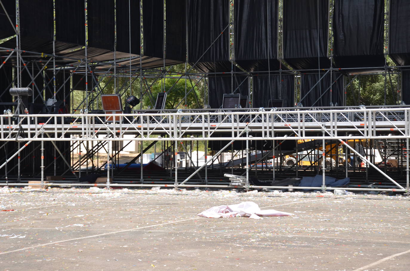 Fotos: Momento de la recogida en el festival Holika