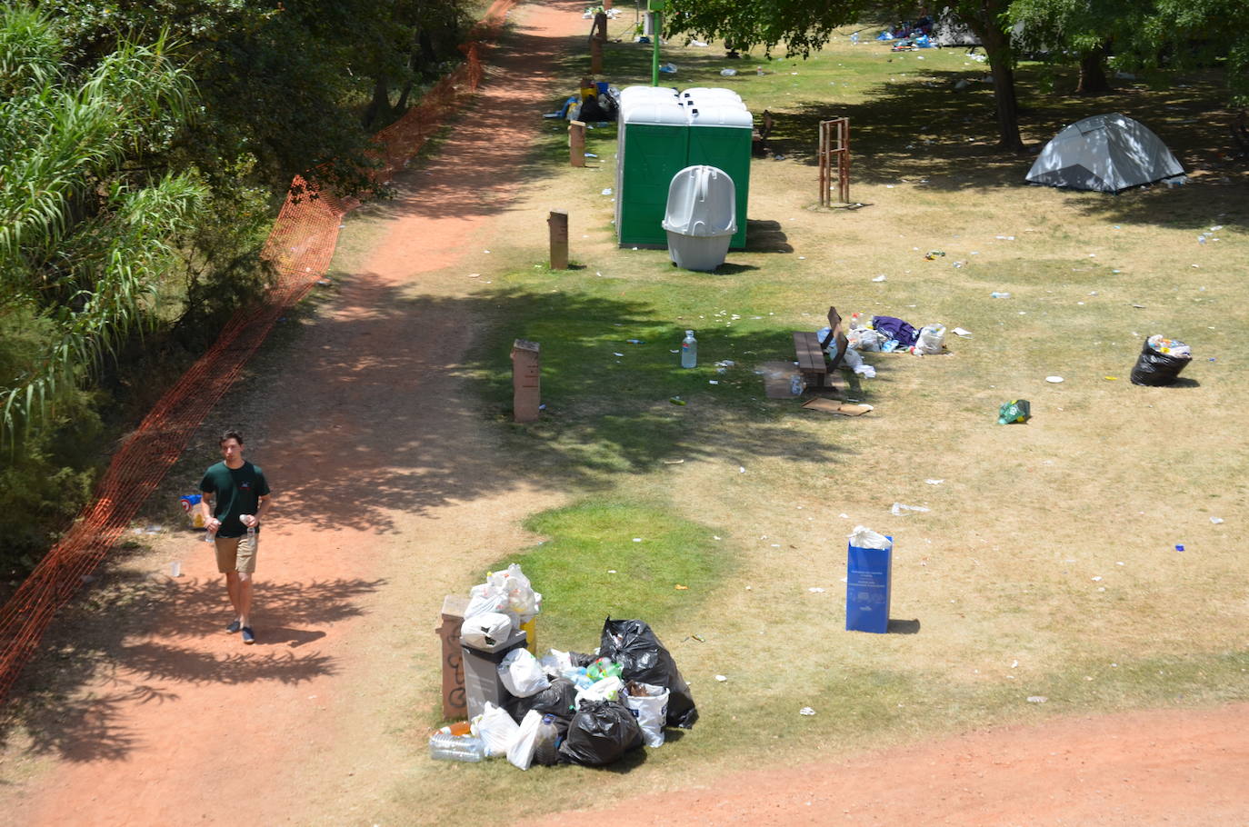 Fotos: Momento de la recogida en el festival Holika