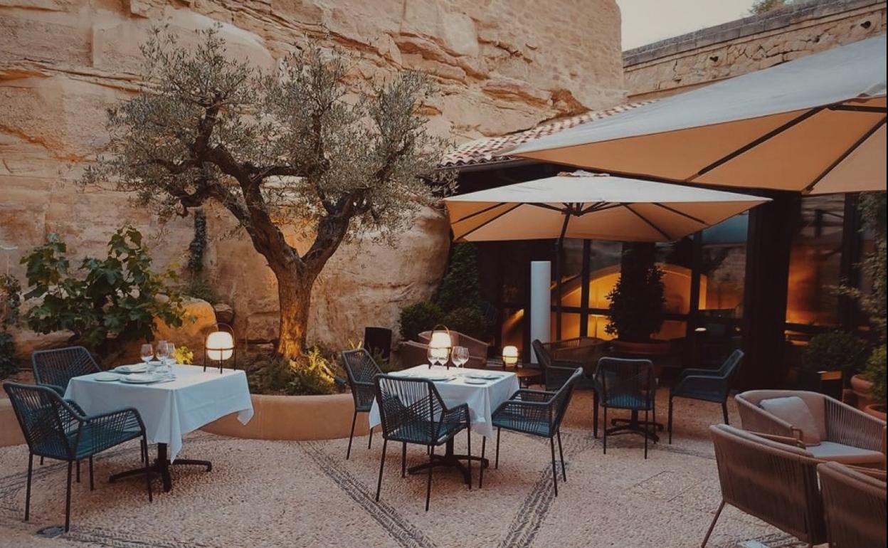 Patio interior del hotel boutique Santa María Briones. 