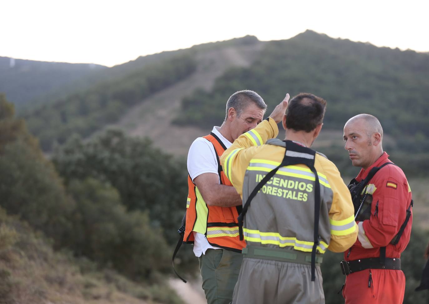 Fotos: Incendio en Yerga: las imágenes del fuego que quema el monte riojano