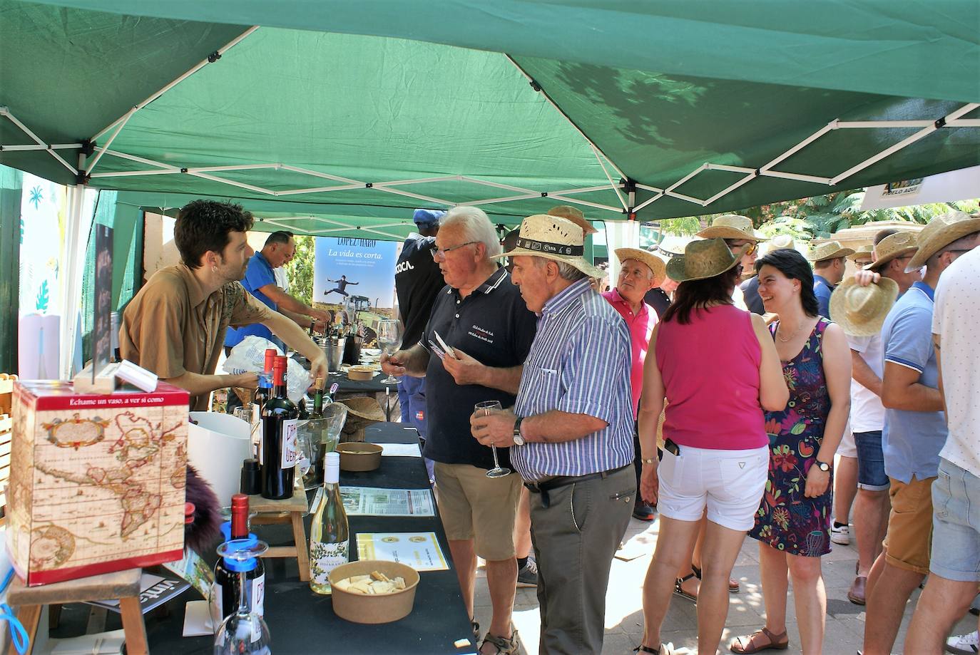 Fotos: Feria de vino y comida de Huércanos