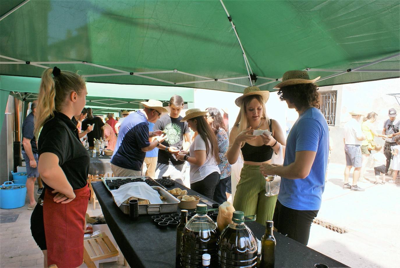 Fotos: Feria de vino y comida de Huércanos