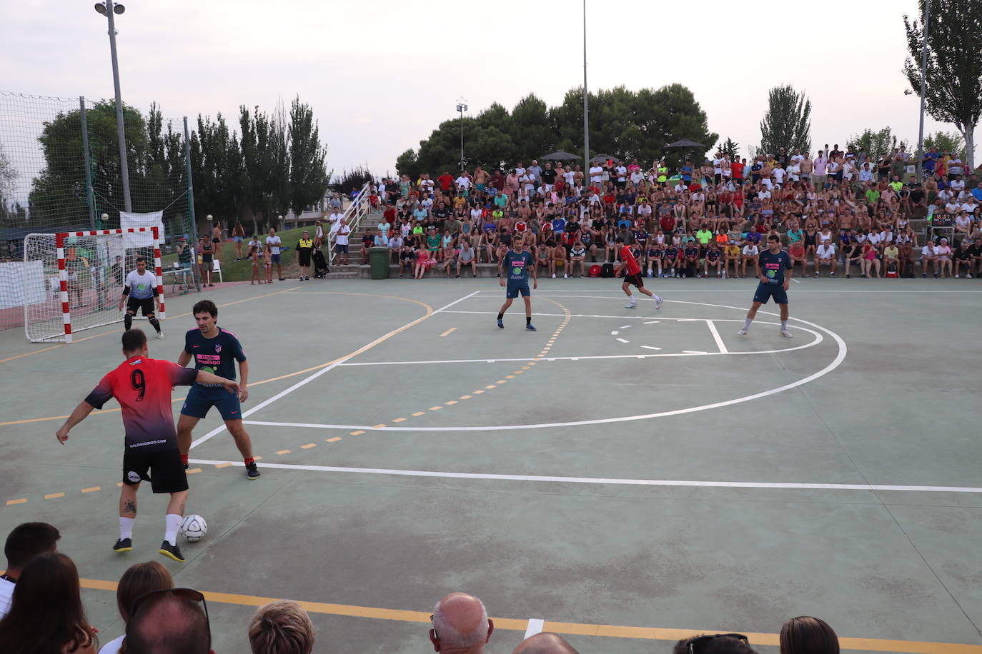 Fotos: 48 Horas de Fútbol Sala de Alfaro: Segura impulsa la remontada que da la Colegiata al Aema