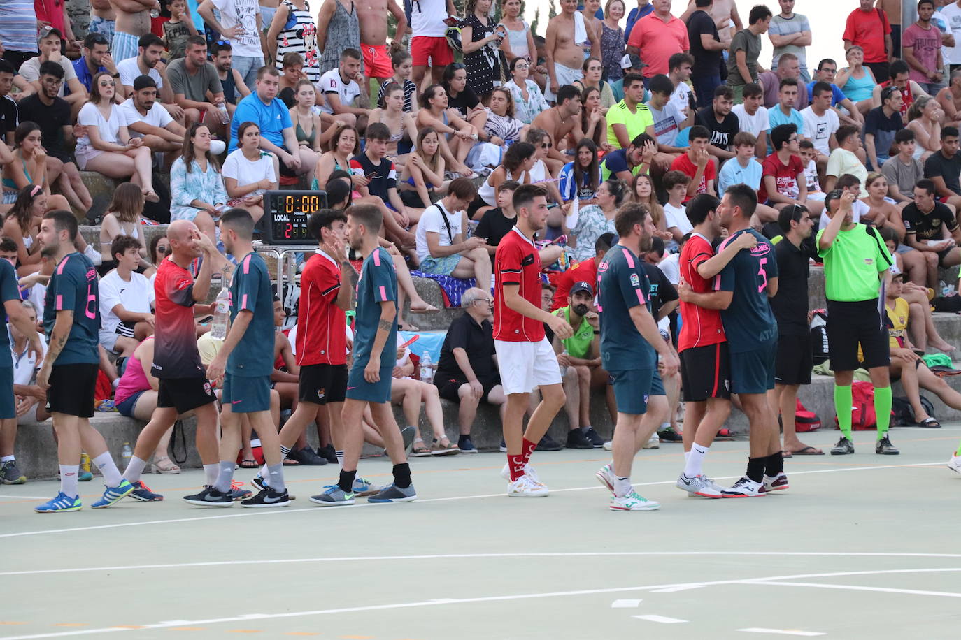 Fotos: 48 Horas de Fútbol Sala de Alfaro: Segura impulsa la remontada que da la Colegiata al Aema