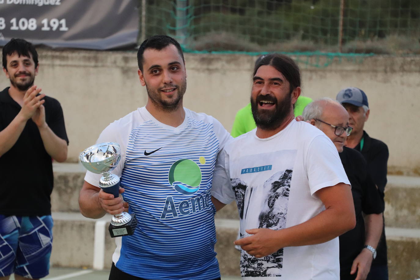 Fotos: 48 Horas de Fútbol Sala de Alfaro: Segura impulsa la remontada que da la Colegiata al Aema