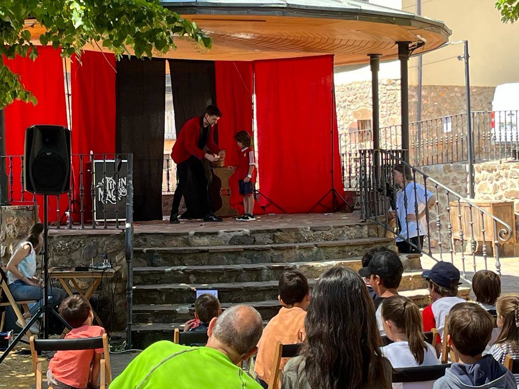 Fotos: El I Festival de Magia de La Rioja y Cameros en El Rasillo