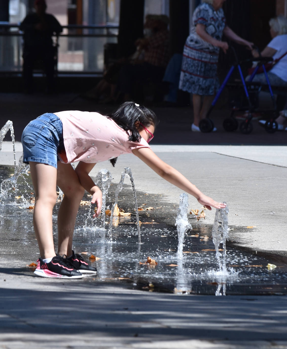 Fotos: Domingo de calor en Logroño