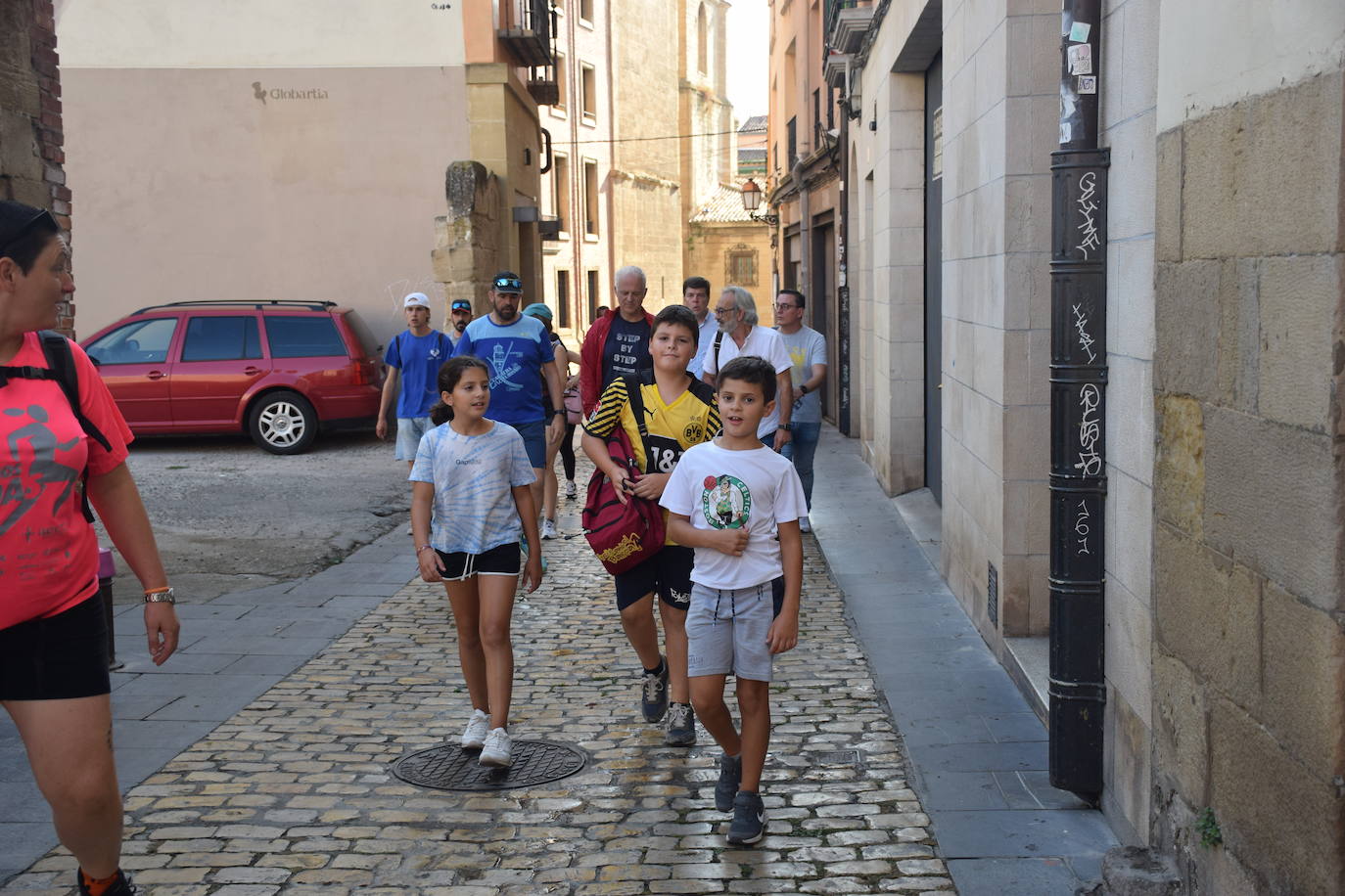 Fotos: Un recorrido simbólico y saludable por el Camino de Santiago en Logroño