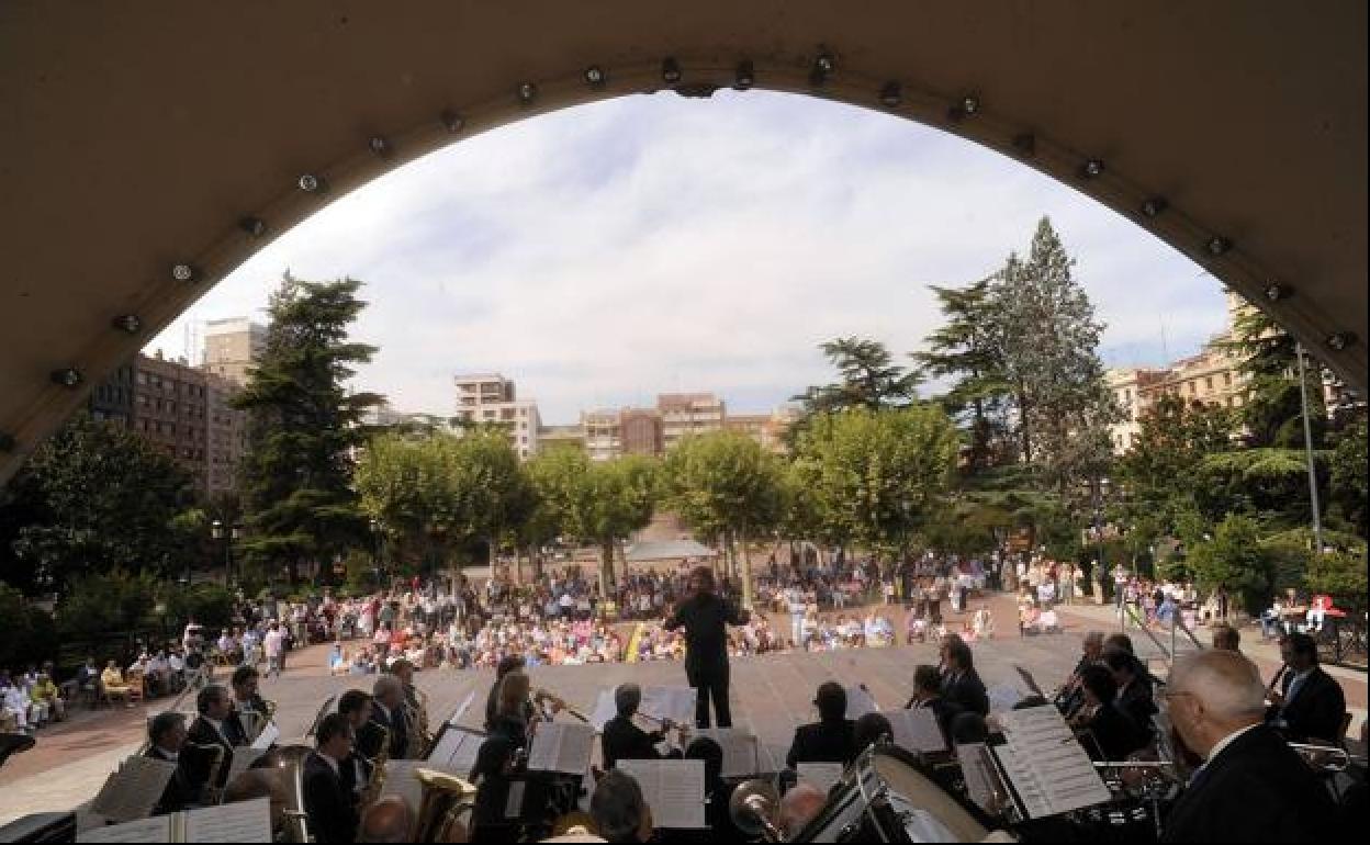 Último concierto de la Banda de Música en El Espolón