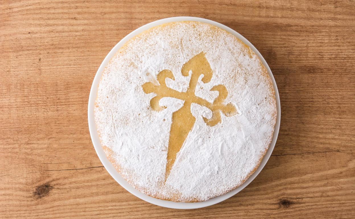 Tradicional tarta de Santiago. 