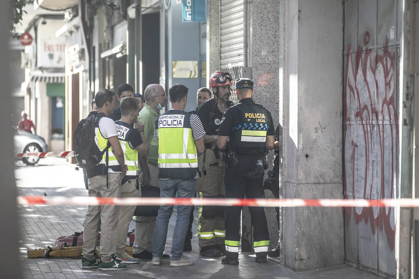 Fotos: Fallece un hombre de 40 años tras una explosión en Pérez Galdós