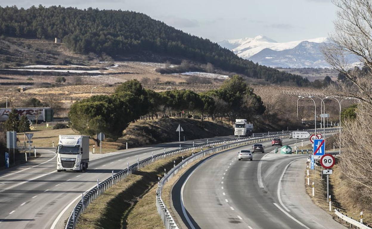 Autopista AP-68 a su paso por San Asensio. 