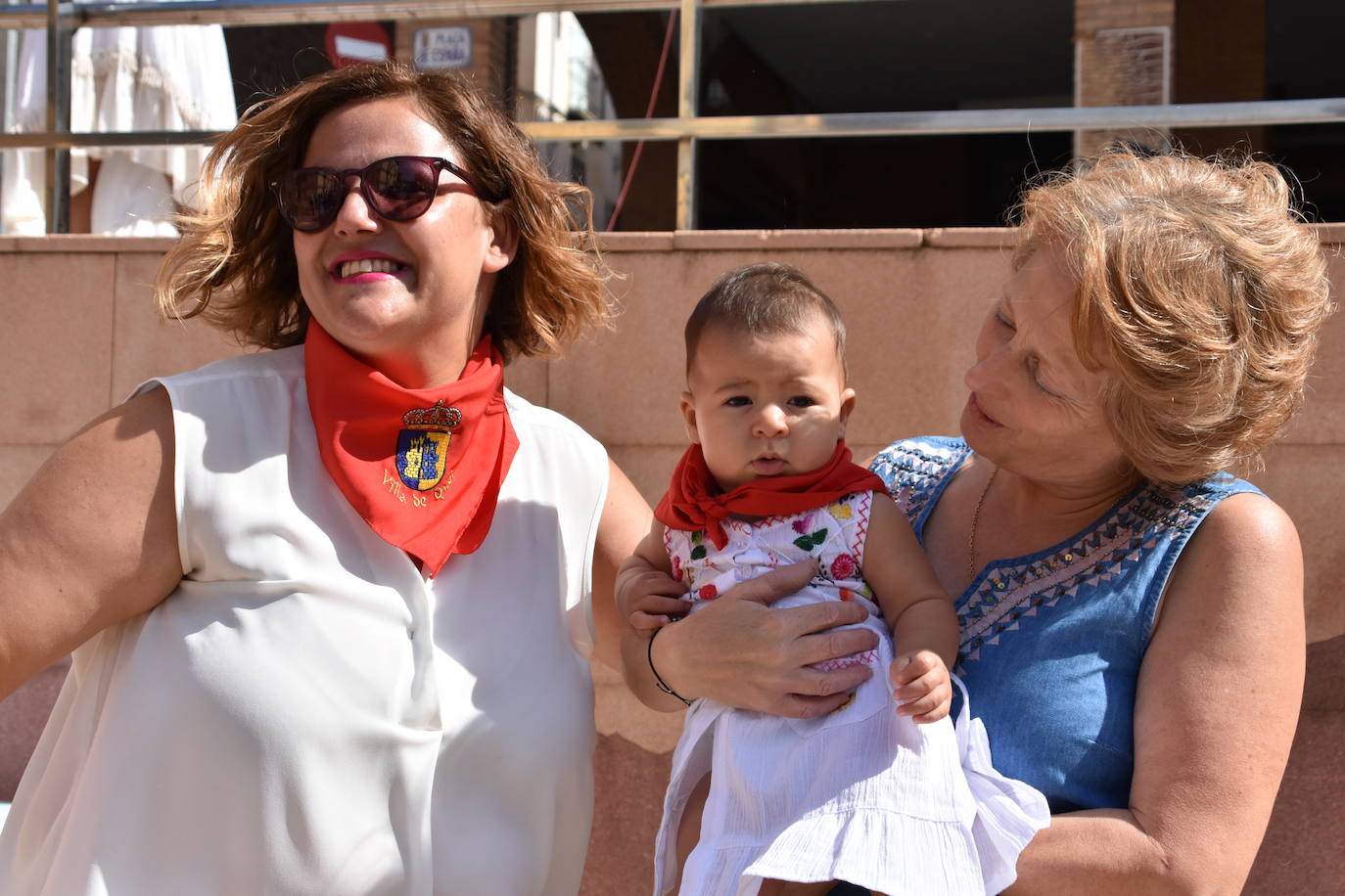 Fotos: Quel inicia las fiestas con el cohete y pañuelos para niños y mayores